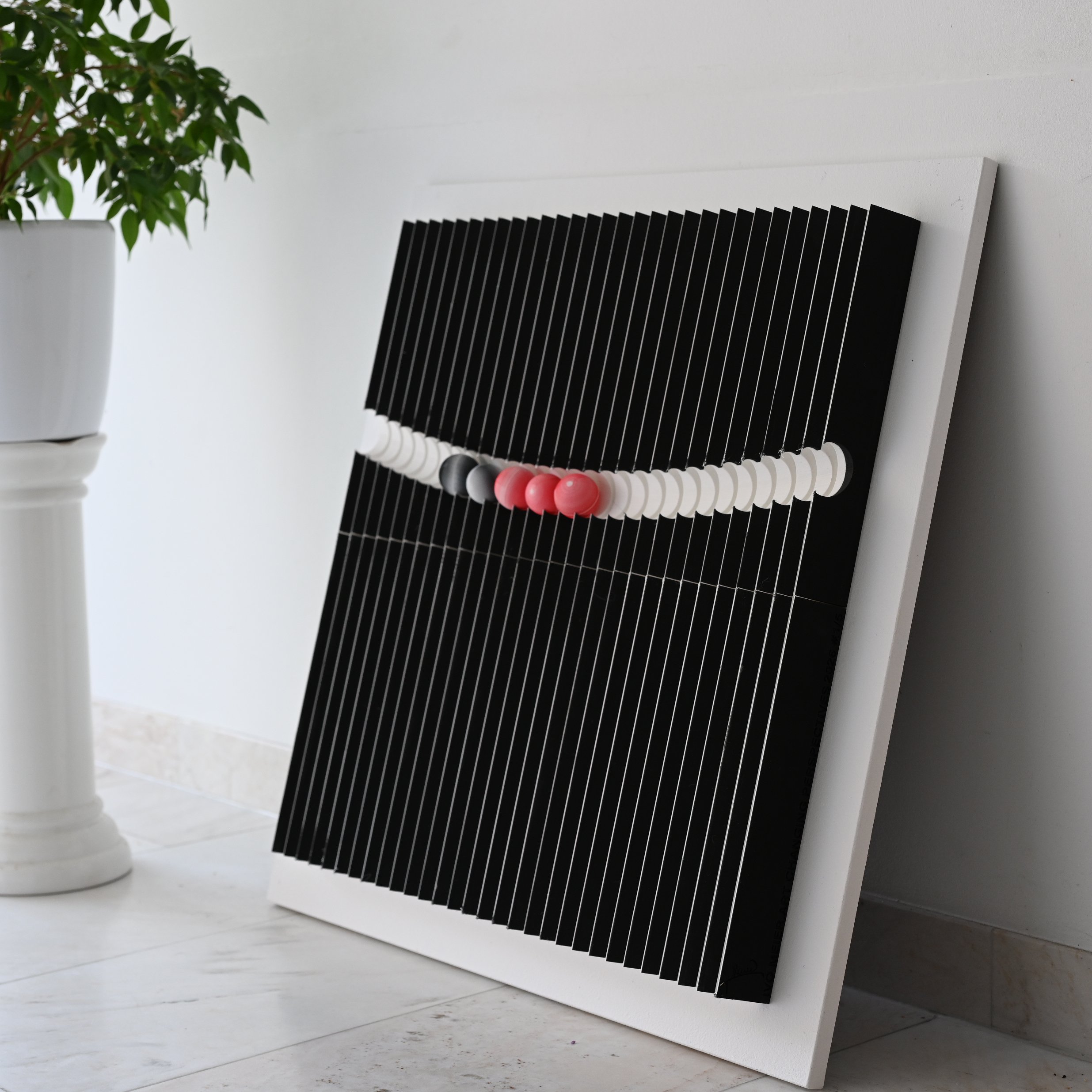 changing perspective kinetic art – right view